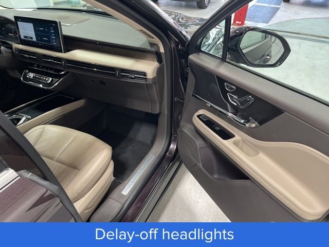 Used 2023 Lincoln Corsair Reserve w/ Equipment Group 201A image 28