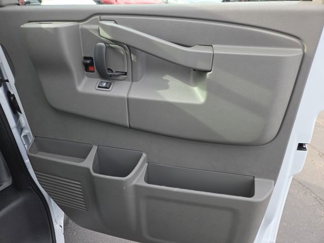 New 2026 GMC Savana 2500 w/ Driver Convenience Package RWD image 19