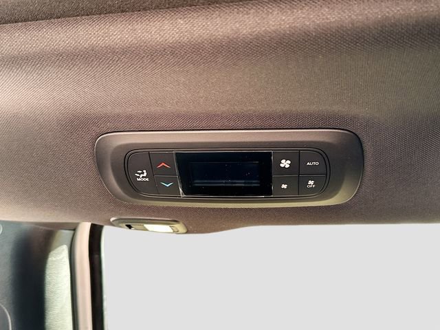 New 2026 Chrysler Pacifica Select image 28