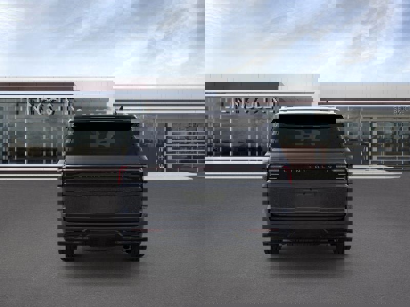 New 2025 Lincoln Navigator Reserve image 6