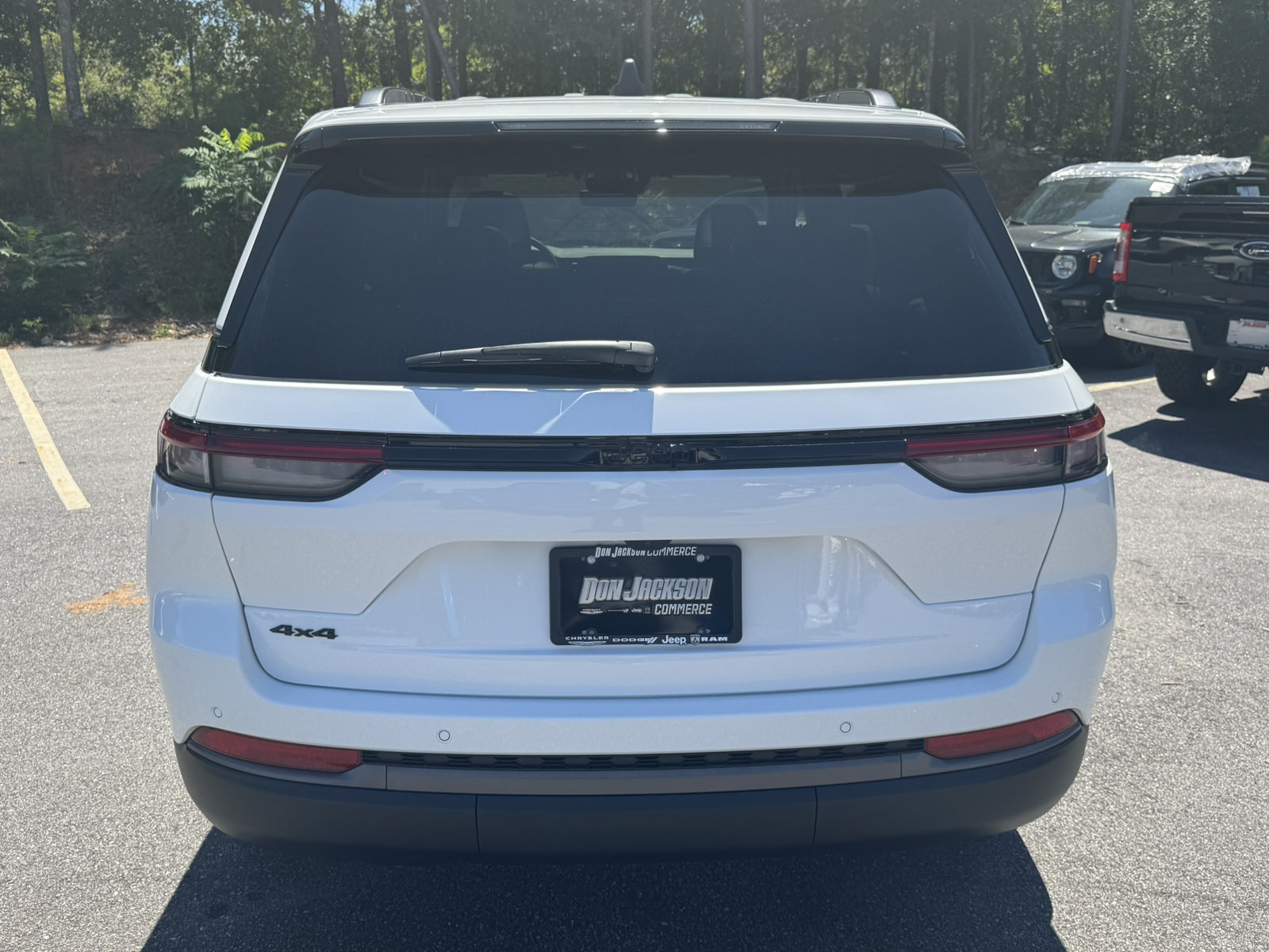 New 2026 Jeep Grand Cherokee Limited w/ Limited Altitude Package AWD/4WD image 6