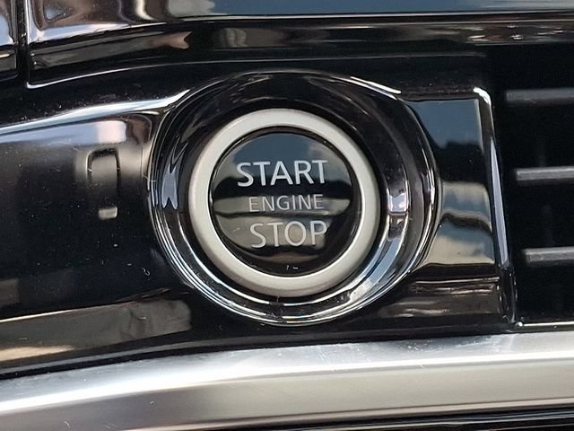 Used 2022 Nissan Pathfinder Platinum w/ Cargo Package AWD/4WD image 26