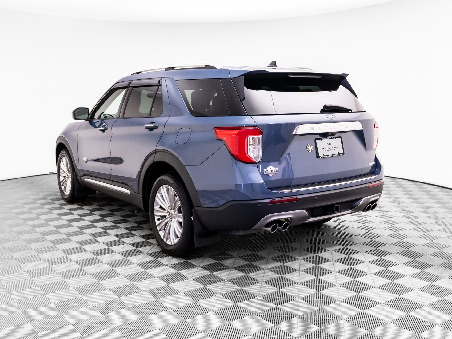 Used 2021 Ford Explorer King Ranch w/ Premium Technology Package AWD/4WD image 3