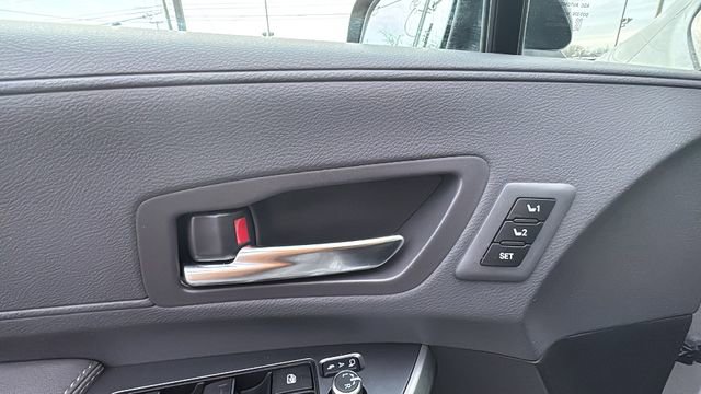 Used 2023 Toyota Sienna XSE image 11