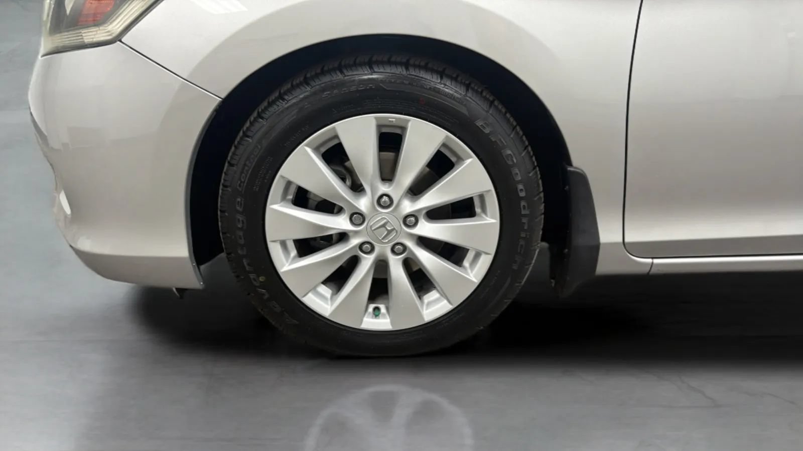 Used 2013 Honda Accord EX image 29