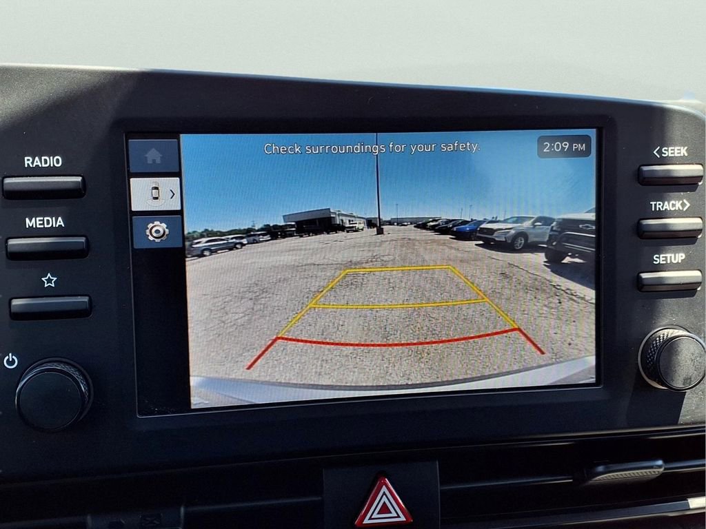 Used 2025 Hyundai Elantra Sport FWD image 11