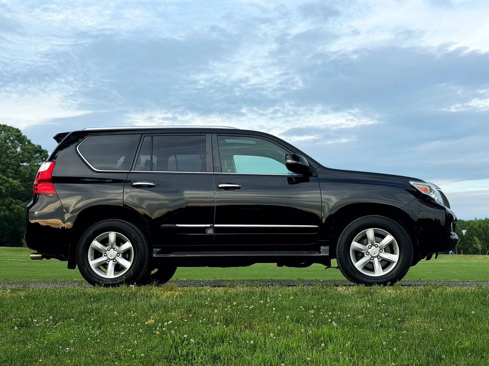 Used 2011 Lexus GX 460 Premium AWD/4WD image 6