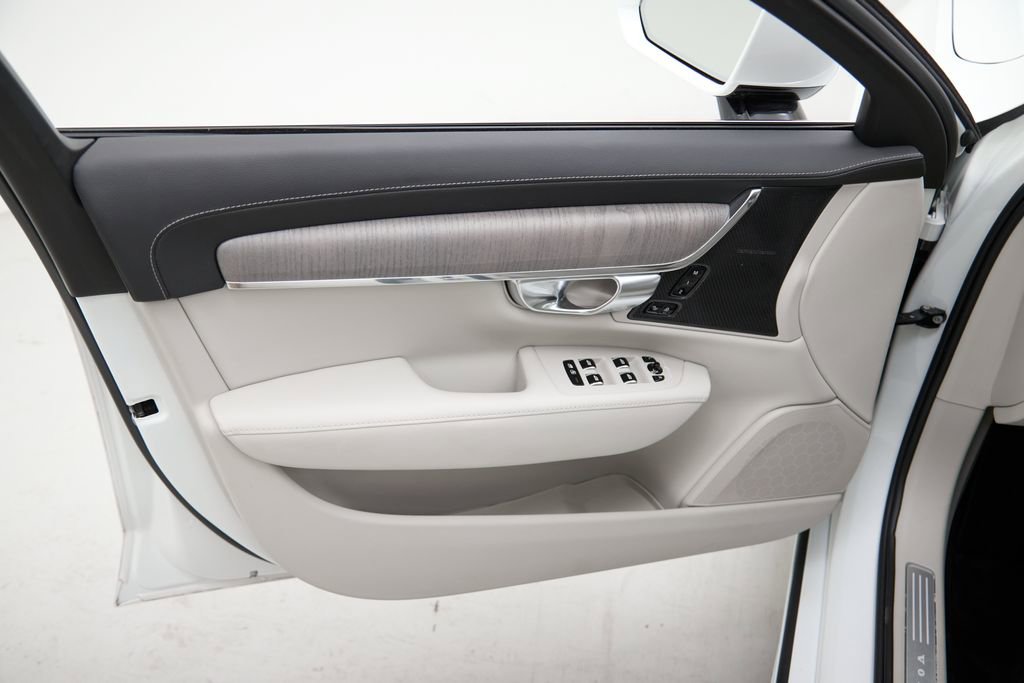 Certified 2023 Volvo S90 B6 Ultimate image 10