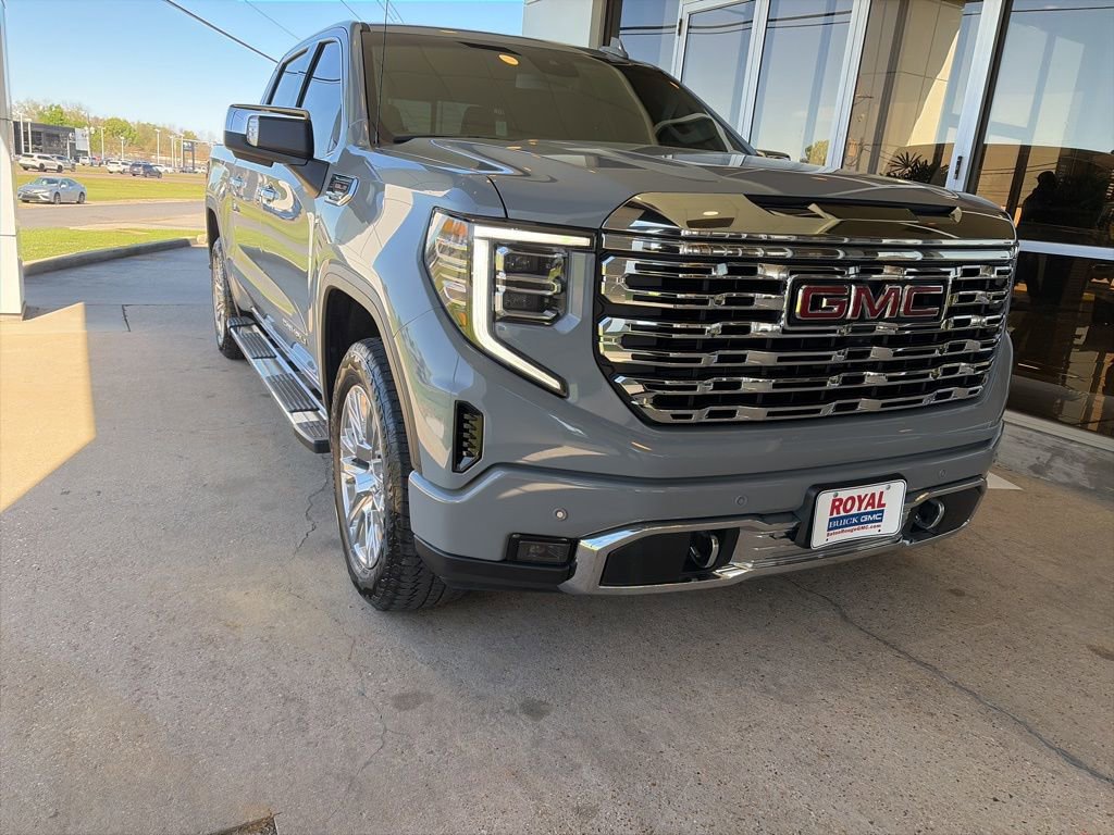Certified 2025 GMC Sierra 1500 Denali image 4