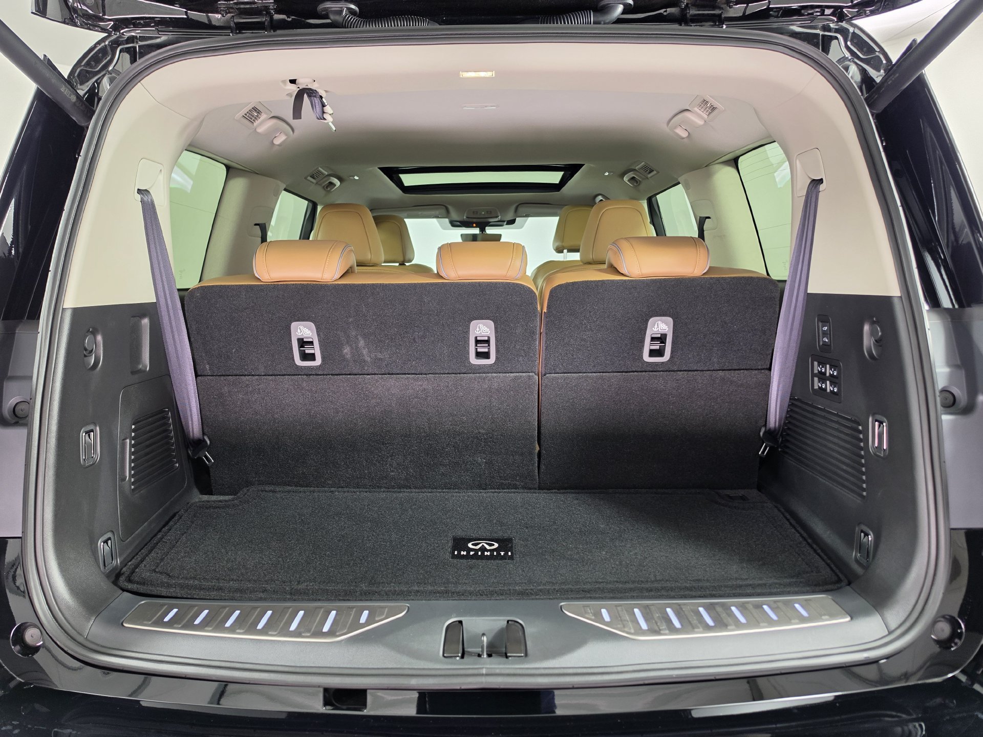 Used 2026 INFINITI QX80 Luxe RWD image 45