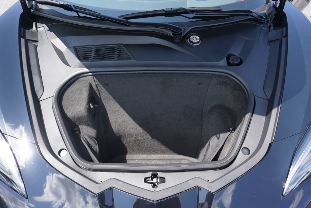 Used 2025 Chevrolet Corvette Z06 RWD image 28