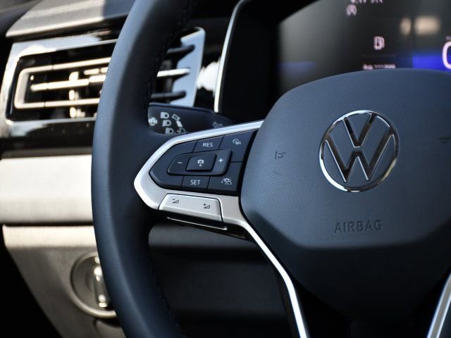 New 2026 Volkswagen Jetta SE image 22