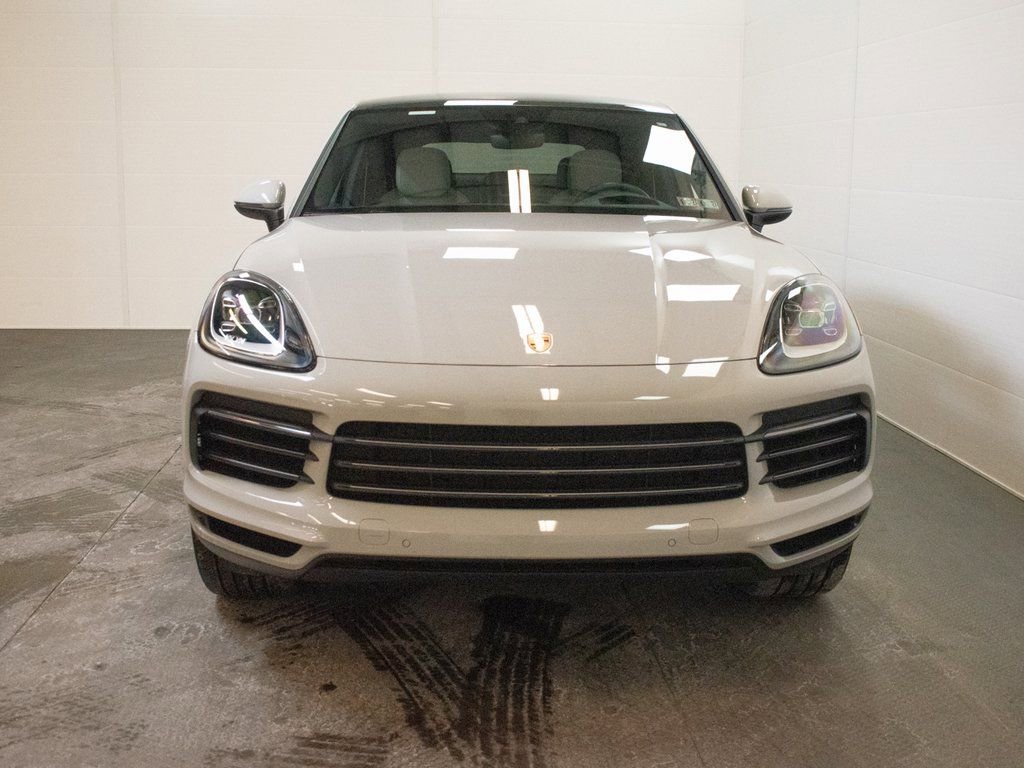 Certified 2023 Porsche Cayenne Platinum Edition image 7