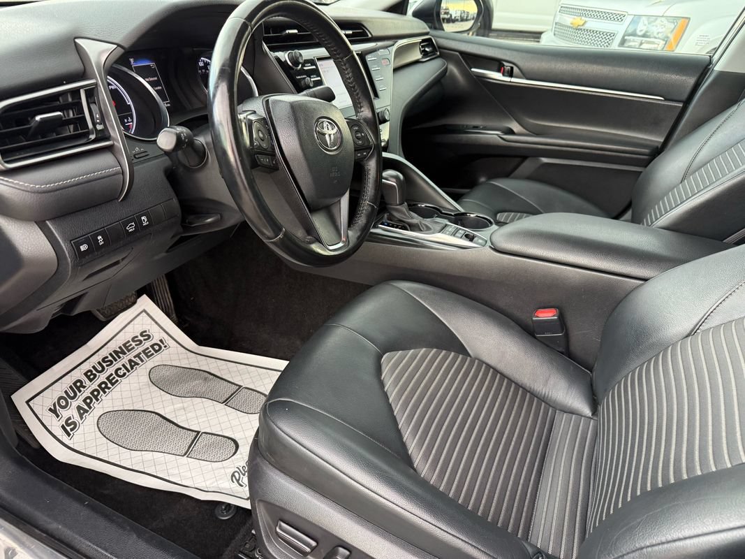 Used 2020 Toyota Camry SE FWD image 30