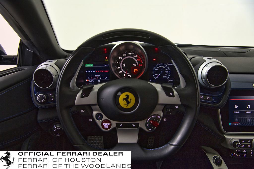 Used 2018 Ferrari GTC4Lusso image 12