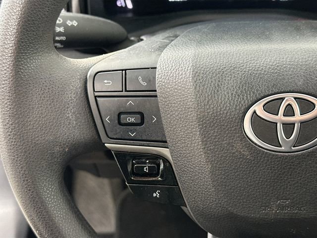 Used 2025 Toyota Camry LE FWD image 19