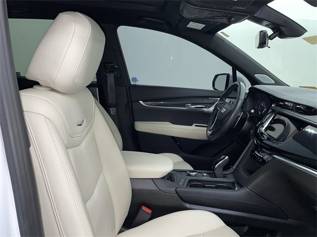 Certified 2024 Cadillac XT6 Sport w/ Technology Package image 24