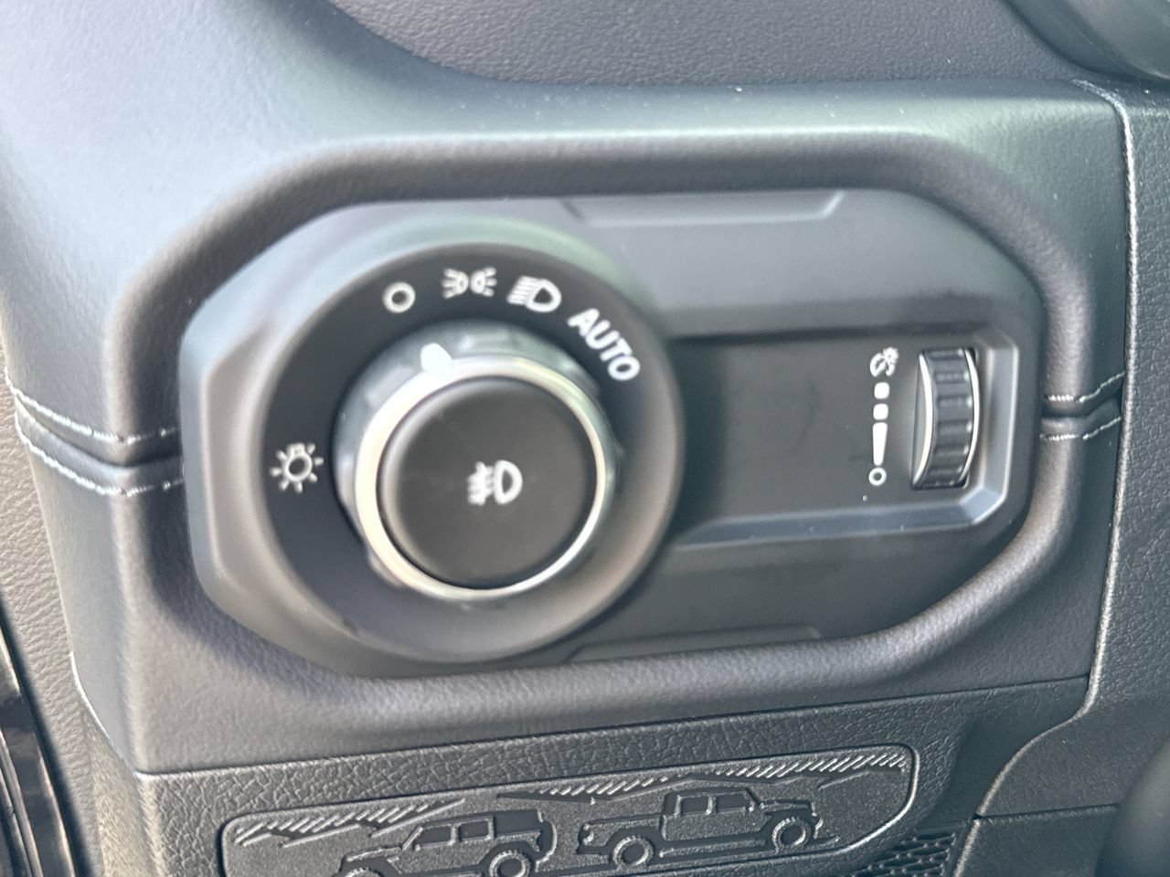 New 2027 Jeep Wrangler Unlimited Sahara AWD/4WD image 15