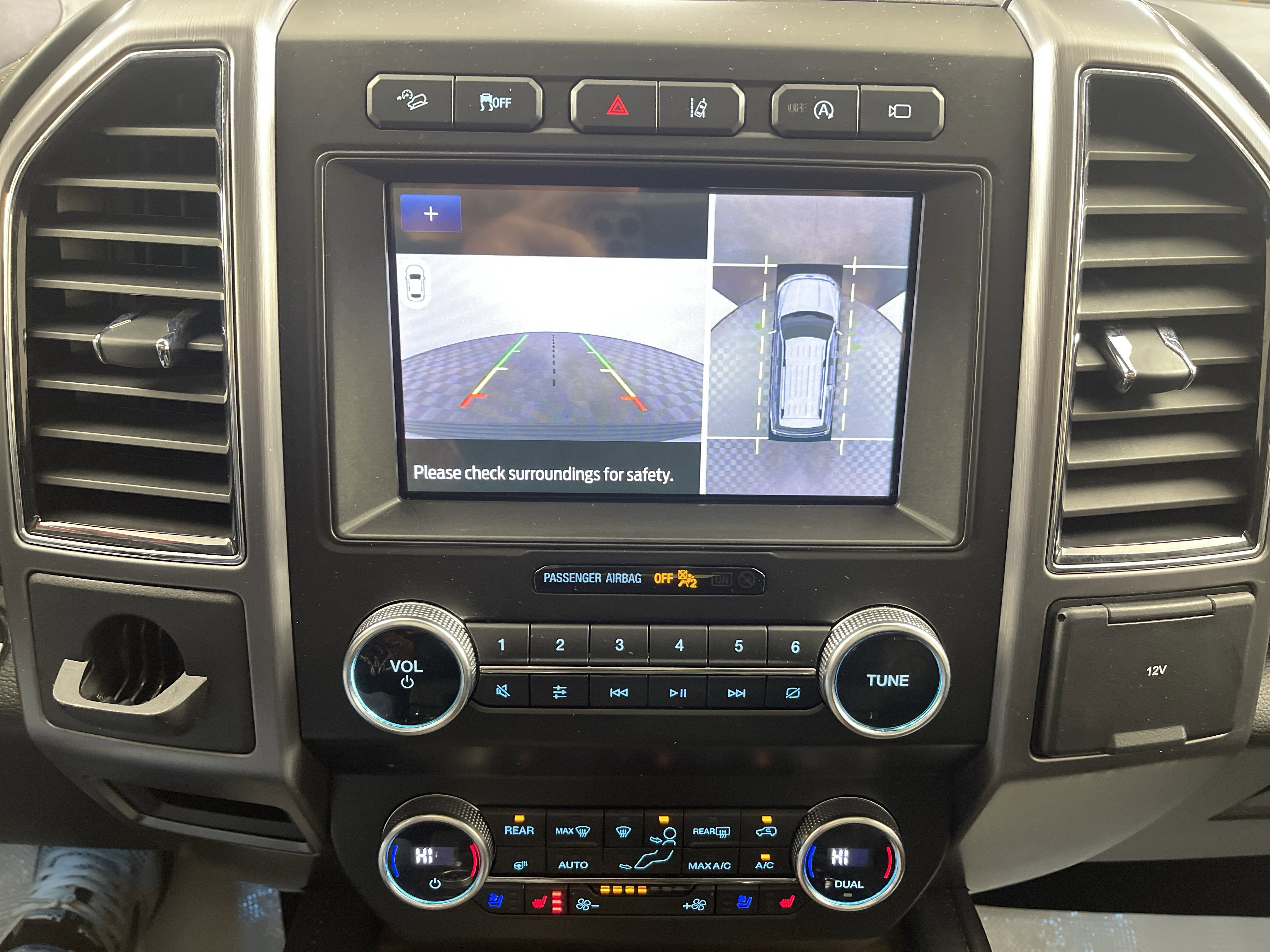 Used 2021 Ford Expedition Platinum image 25