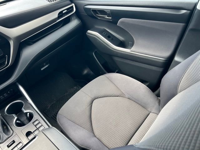 Used 2023 Toyota Highlander L AWD/4WD image 15