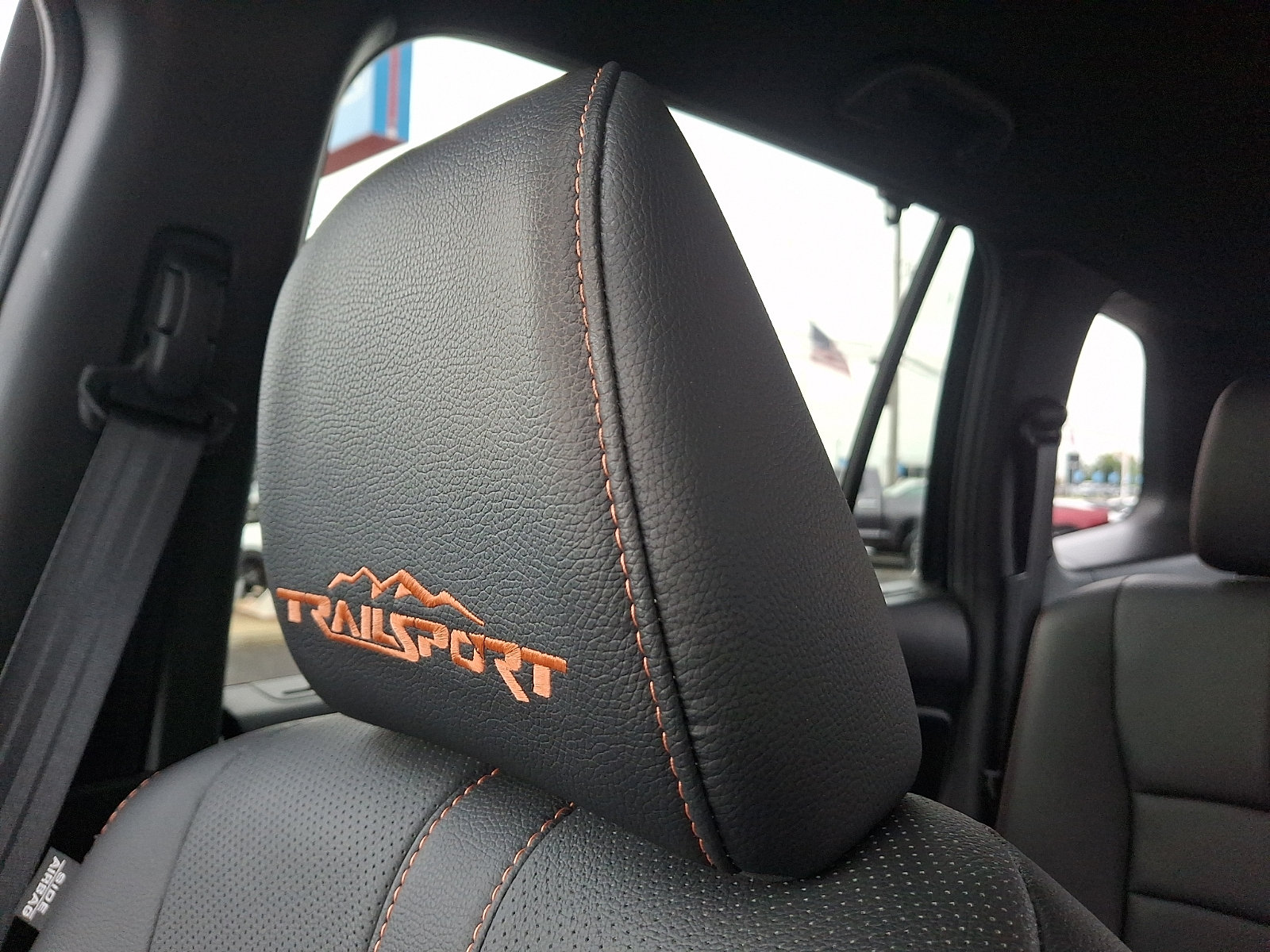 Used 2025 Honda Passport TrailSport image 13