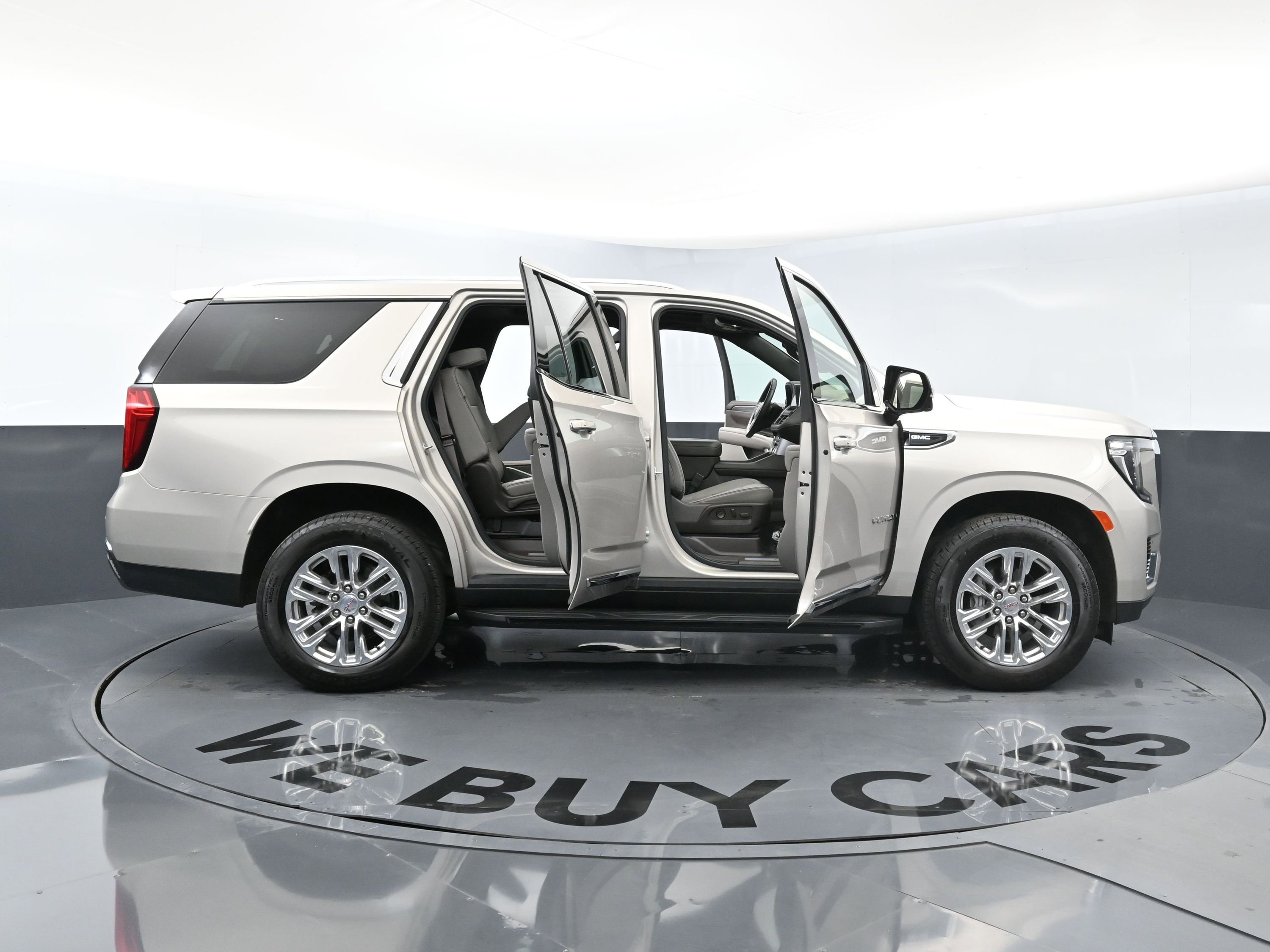 Used 2021 GMC Yukon SLT w/ SLT Premium Package image 26