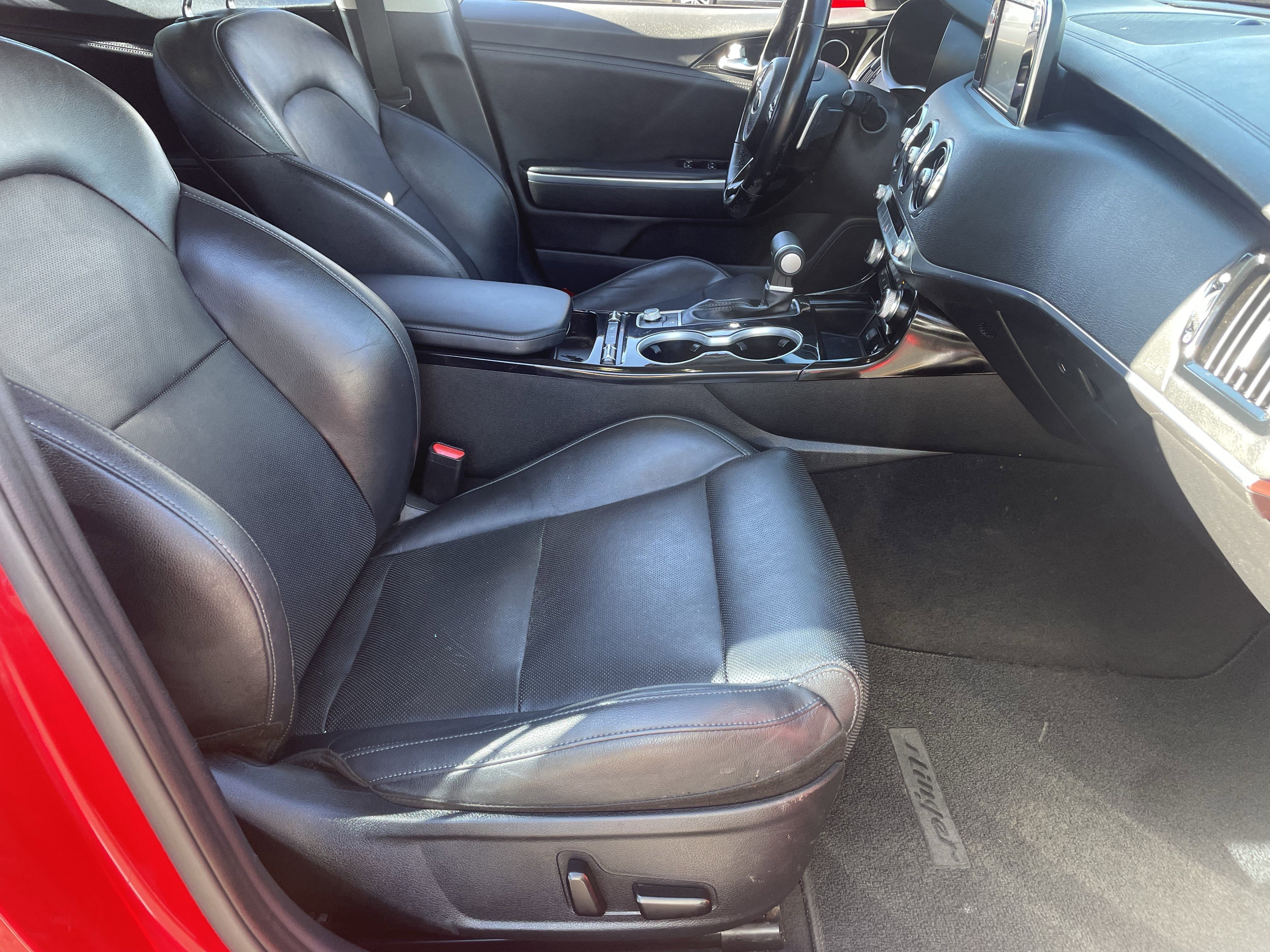 Used 2019 Kia Stinger image 9