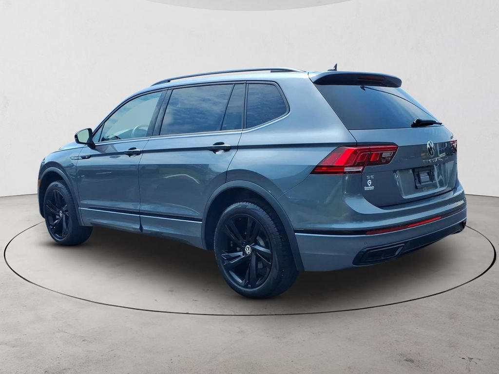 Used 2024 Volkswagen Tiguan SE R-Line AWD/4WD image 7