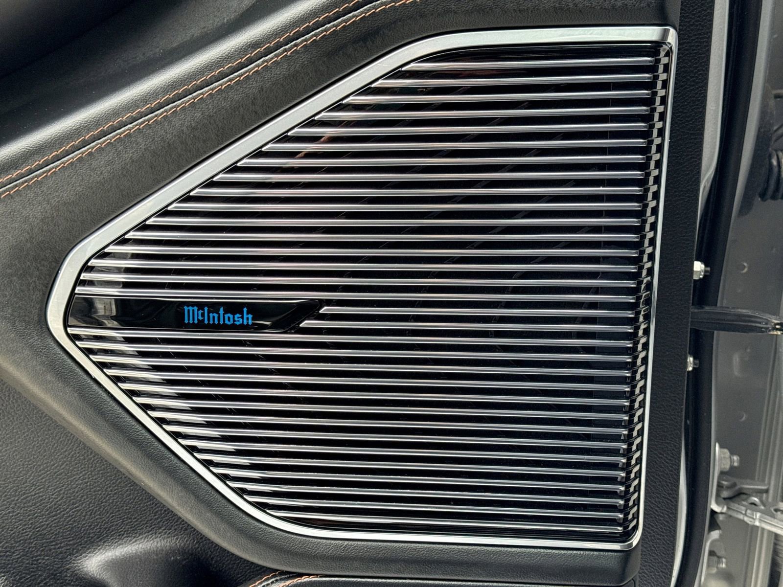 Used 2023 Jeep Grand Cherokee Summit image 34