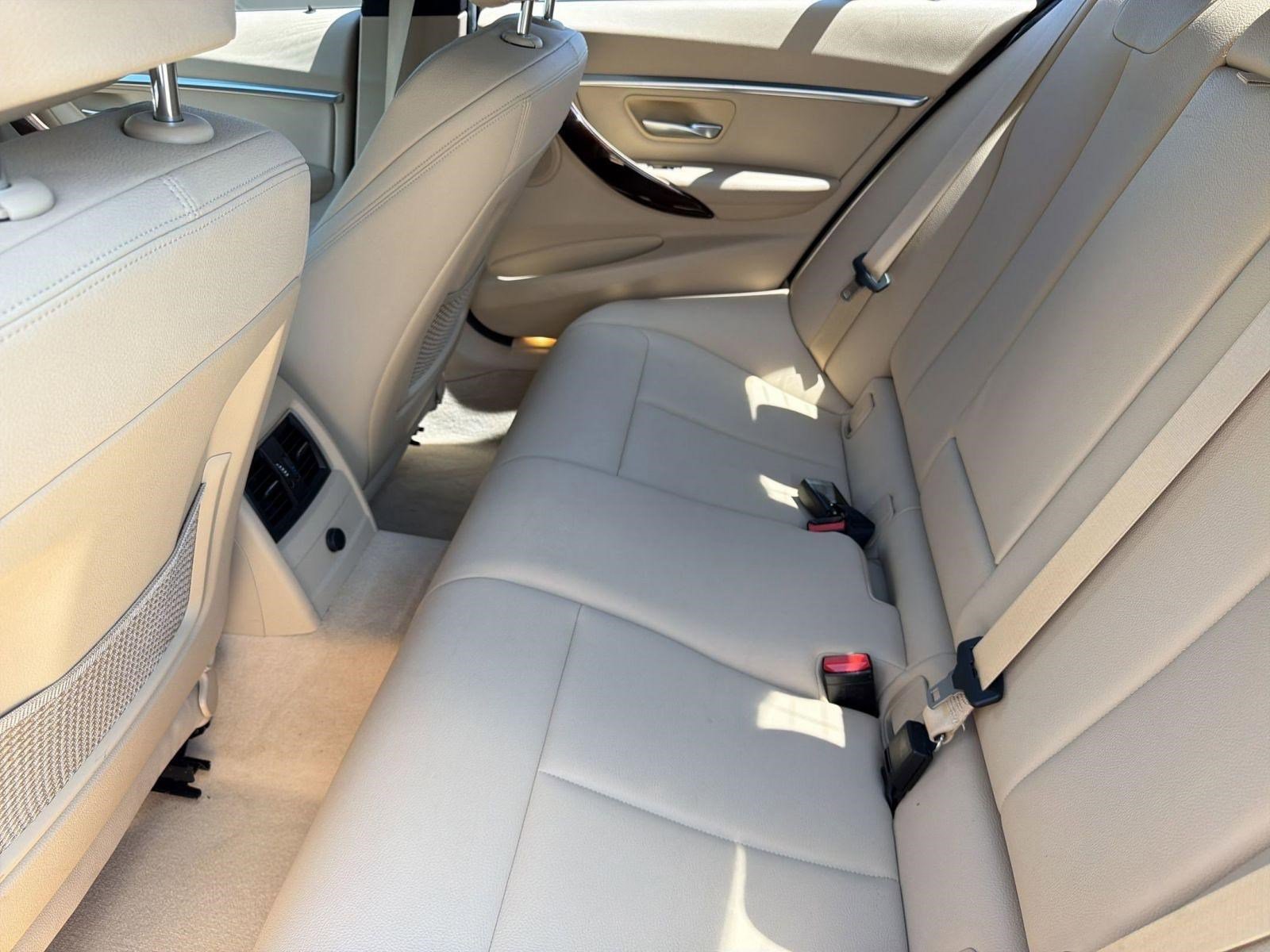 Used 2016 BMW 328i Sedan RWD image 25
