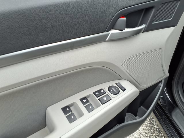 Used 2019 Hyundai Elantra SEL FWD image 61