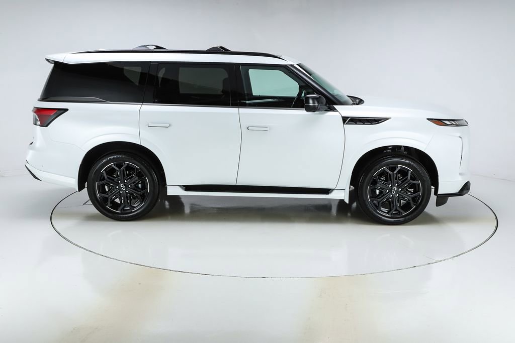 New 2026 INFINITI QX80 4WD image 10