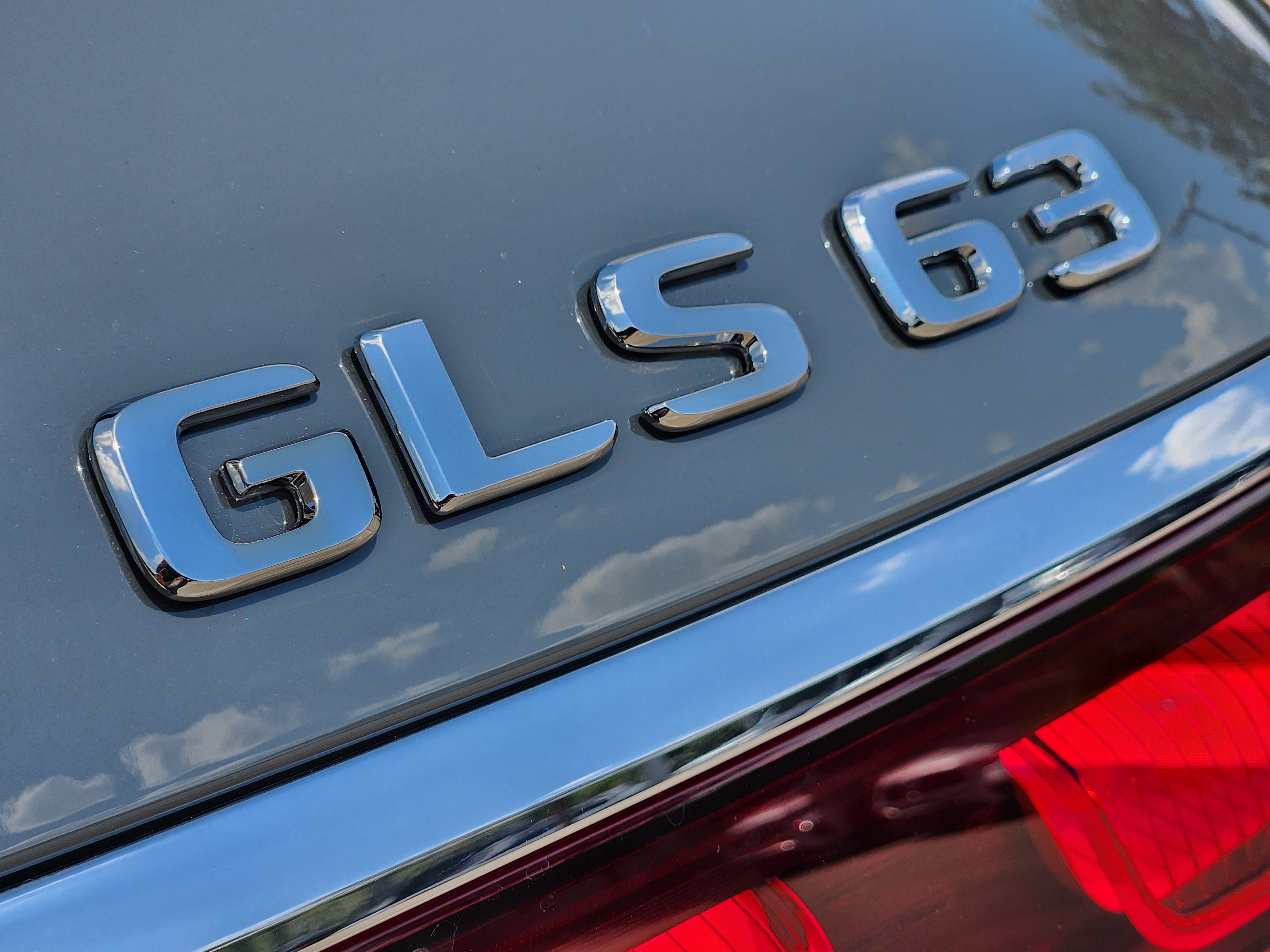 New 2026 Mercedes-Benz GLS 63 AMG 4MATIC image 9