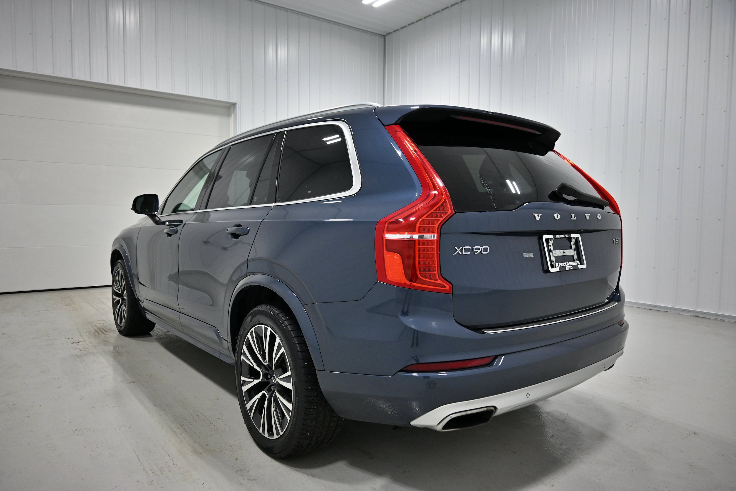 Used 2021 Volvo XC90 T5 Momentum w/ Climate Package AWD/4WD image 32