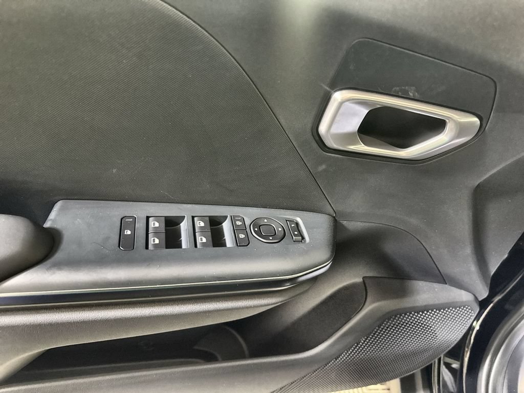 New 2026 Kia K4 FWD image 15
