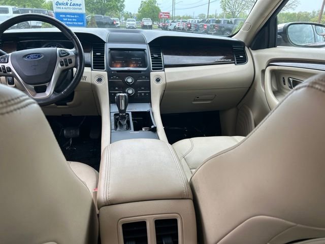 Used 2014 Ford Taurus Limited FWD image 14