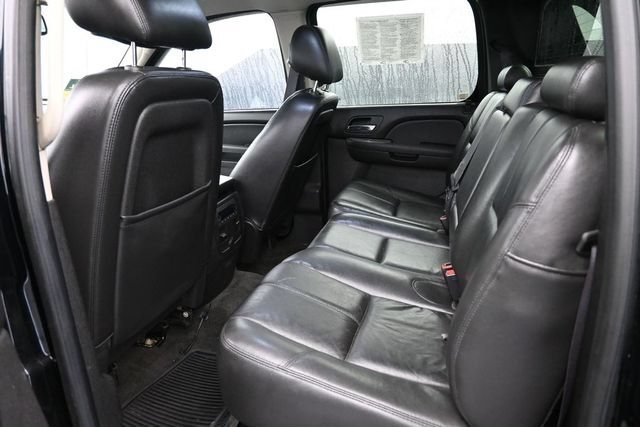 Used 2013 Chevrolet Avalanche LT w/ Suspension Package, Off-Road AWD/4WD image 16