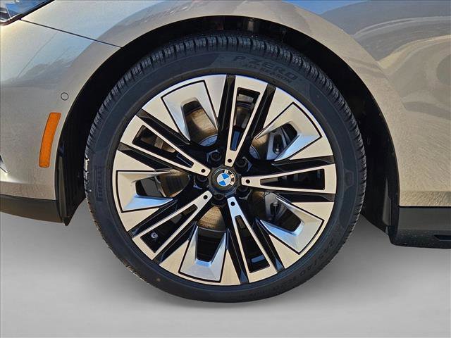 Used 2026 BMW i5 eDrive40 image 10