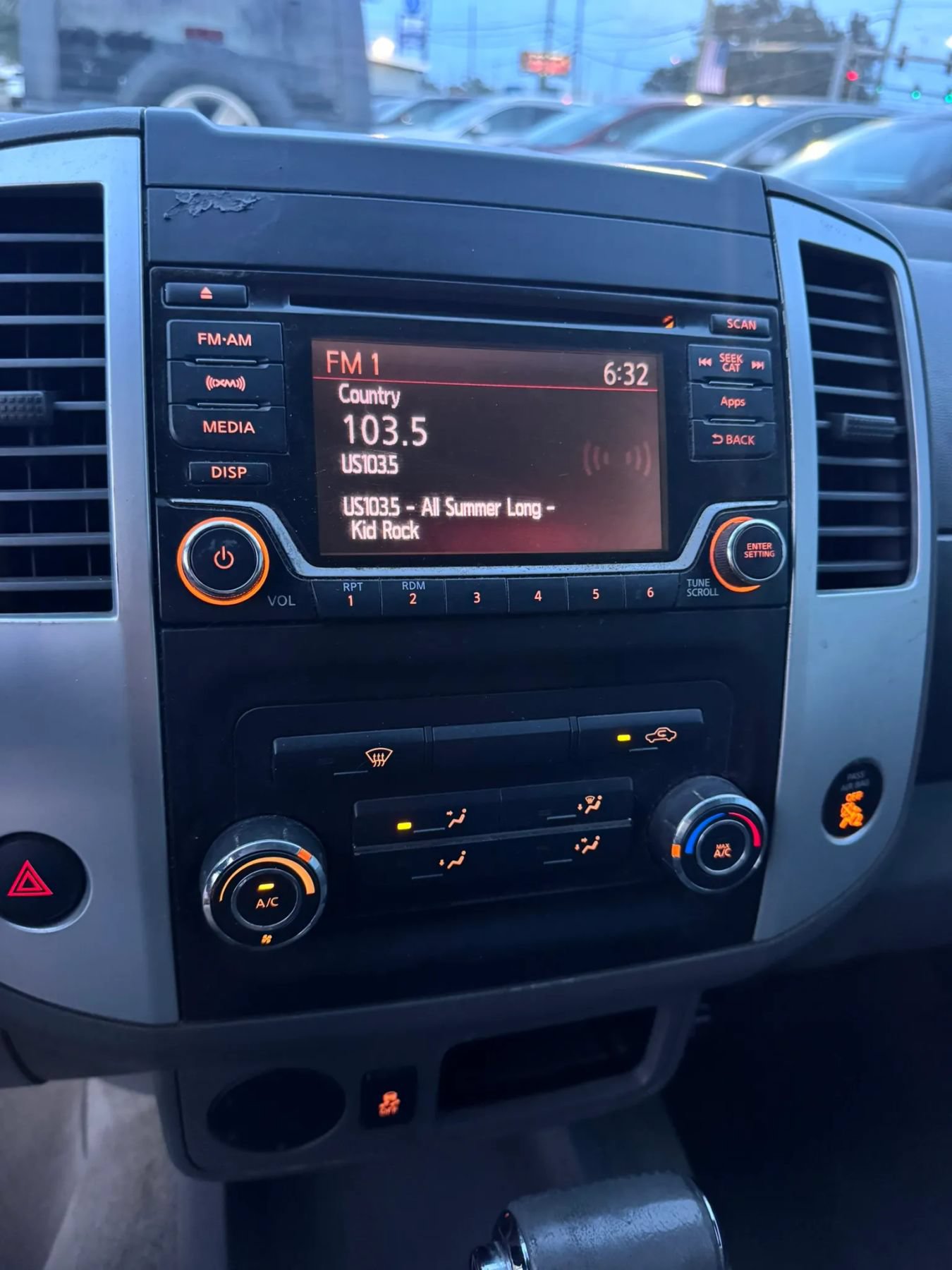 Used 2016 Nissan Frontier SV RWD image 12