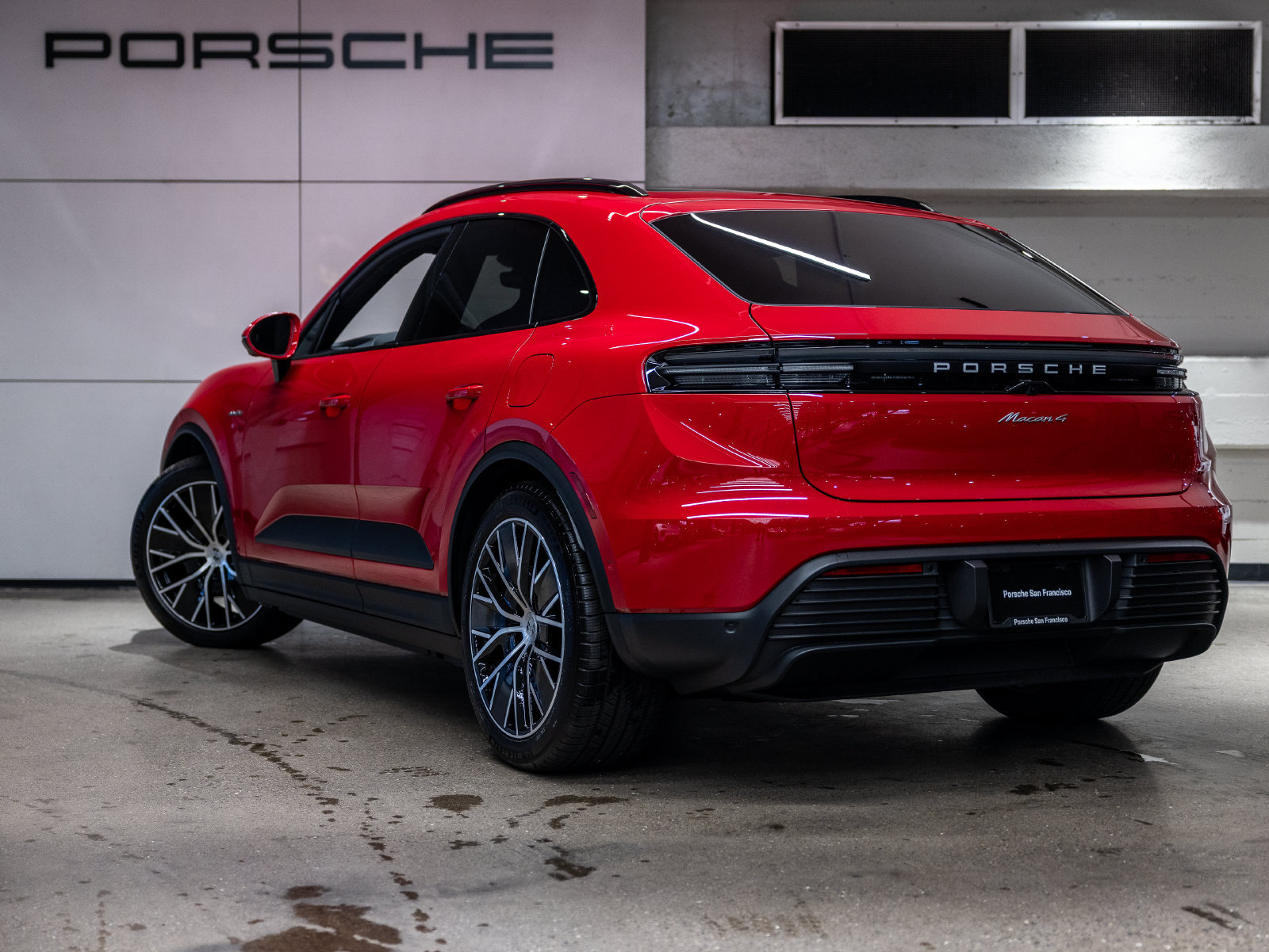 New 2026 Porsche Macan 4 Electric AWD/4WD image 3