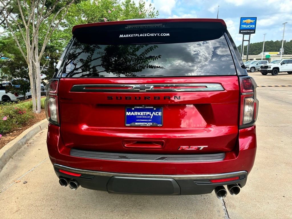 Certified 2022 Chevrolet Suburban RST w/ Sport Performance Package RWD image 8