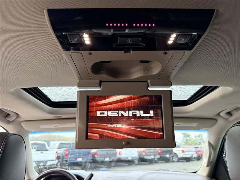 Used 2016 GMC Yukon XL Denali w/ Open Road Package AWD/4WD image 29