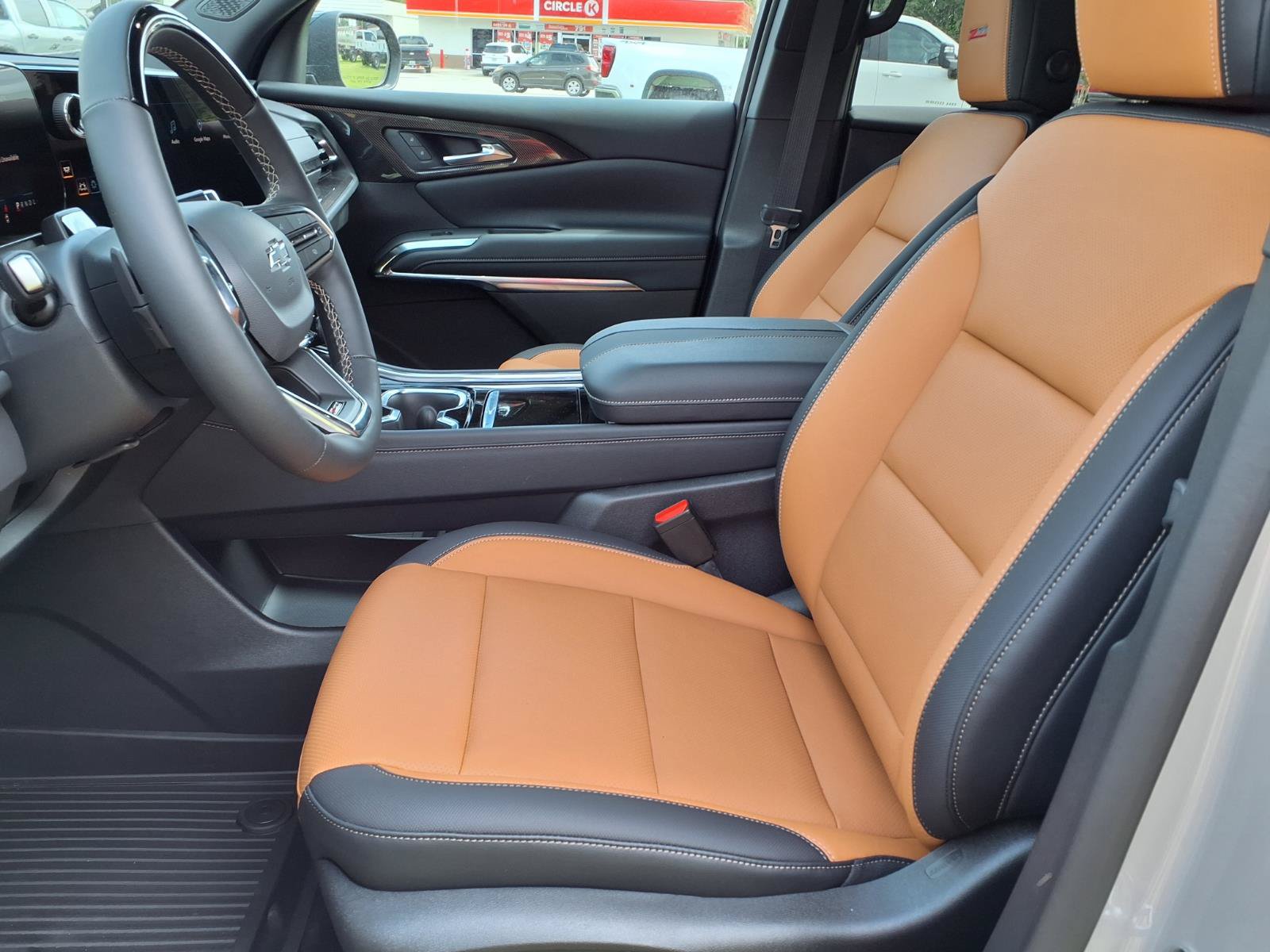 New 2027 Chevrolet Traverse Z71 w/ Enhanced Driving Package AWD/4WD image 12