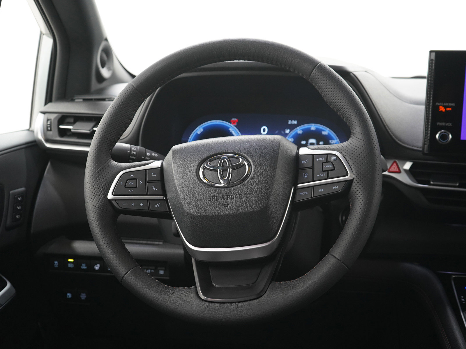 Used 2025 Toyota Sienna Platinum AWD/4WD image 18