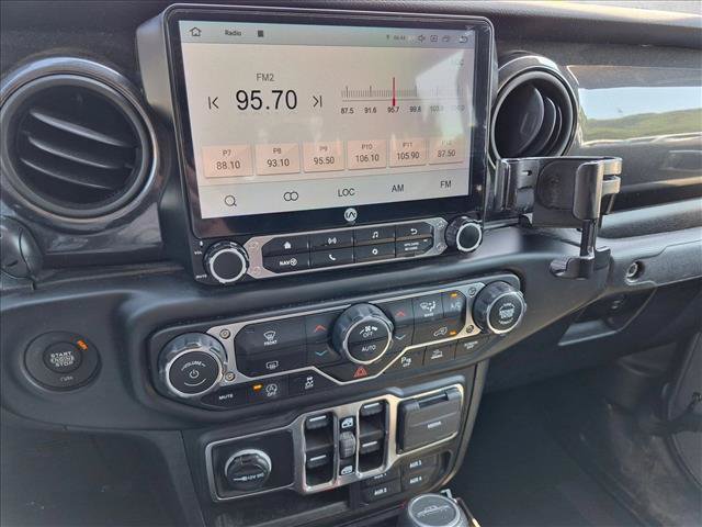 Used 2021 Jeep Gladiator Sport AWD/4WD image 12