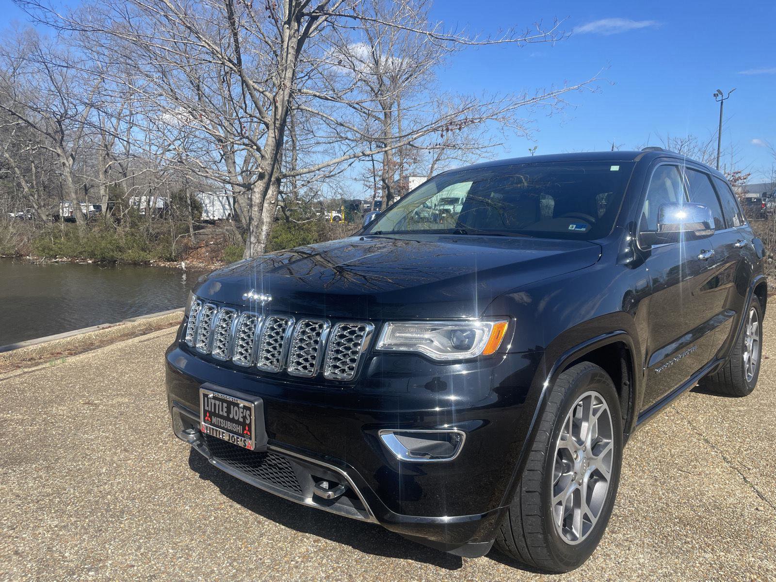 Used 2019 Jeep Grand Cherokee Overland AWD/4WD image 7
