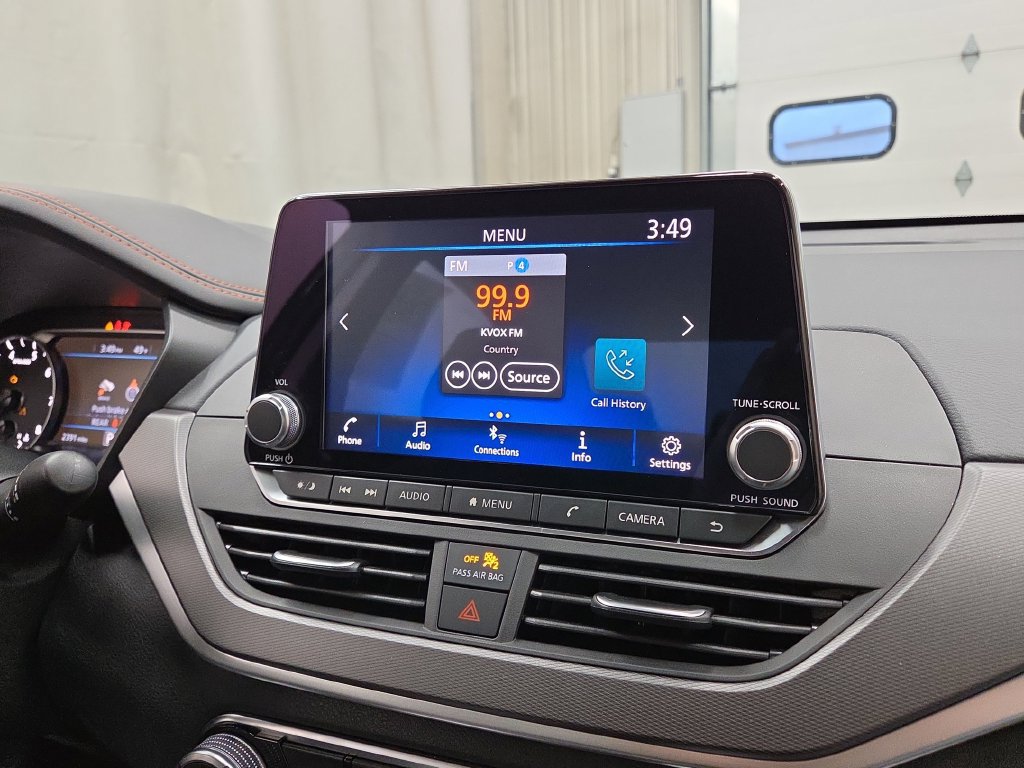 Used 2025 Nissan Altima 2.5 SR AWD/4WD image 14