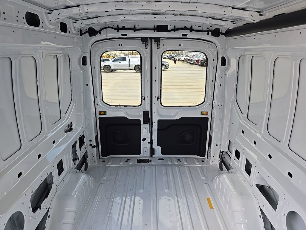 New 2025 Ford Transit 250 148 Medium Roof RWD image 16
