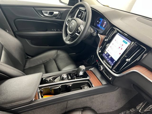 Used 2024 Volvo S60 B5 Plus AWD/4WD image 24