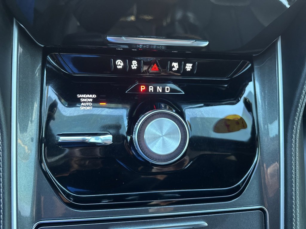 Used 2023 Jeep Wagoneer Base image 5